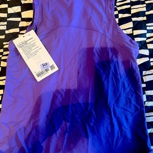 Lululemon active top in purple